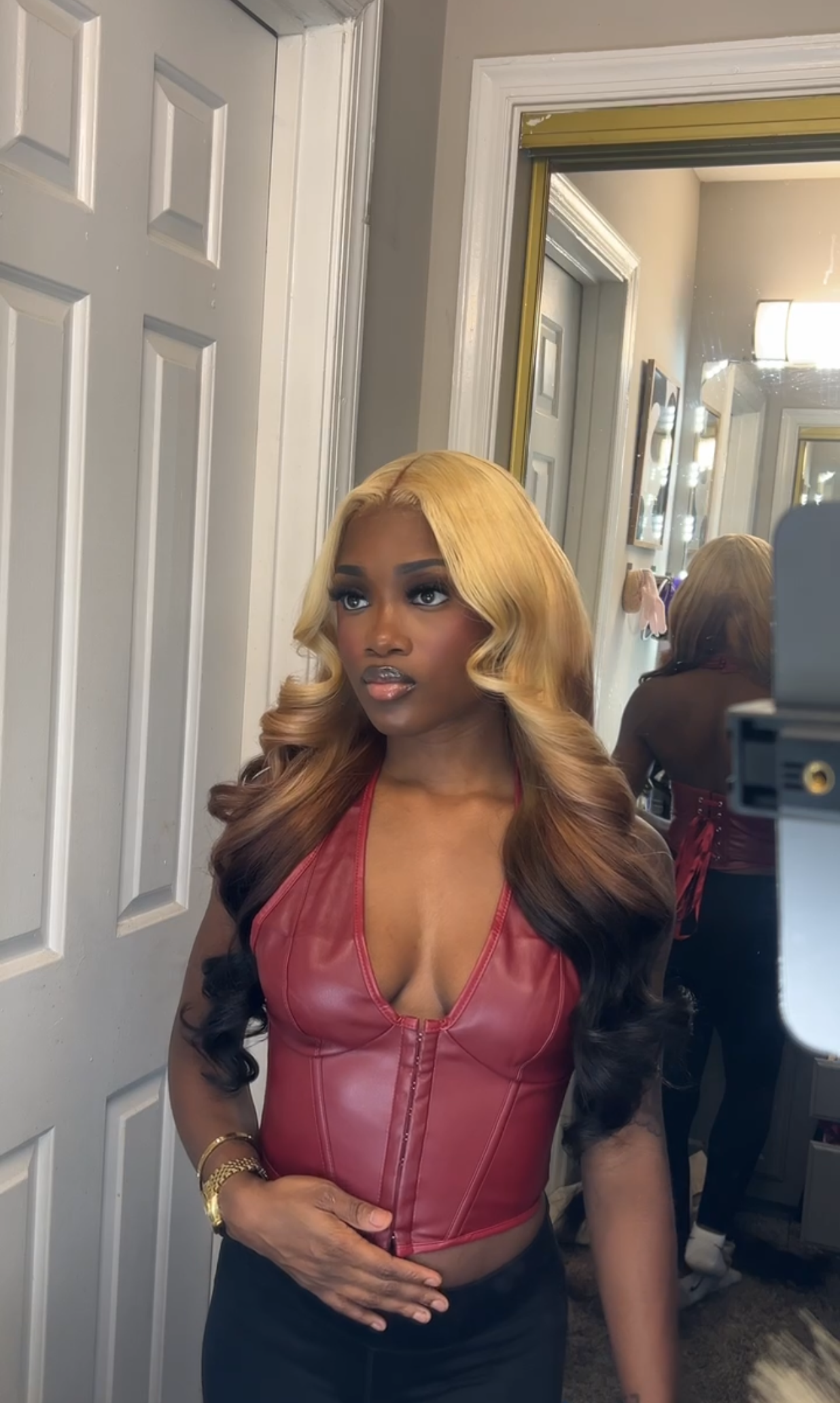 Blonde Ombré Frontal 30”